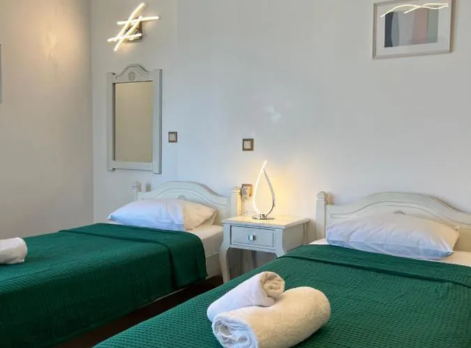 Katerina & * Náoussa